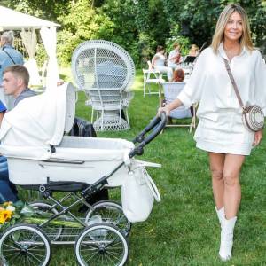 Majdanowie w łóżku z Heniem. Rodzinny kadr zauroczył internautów