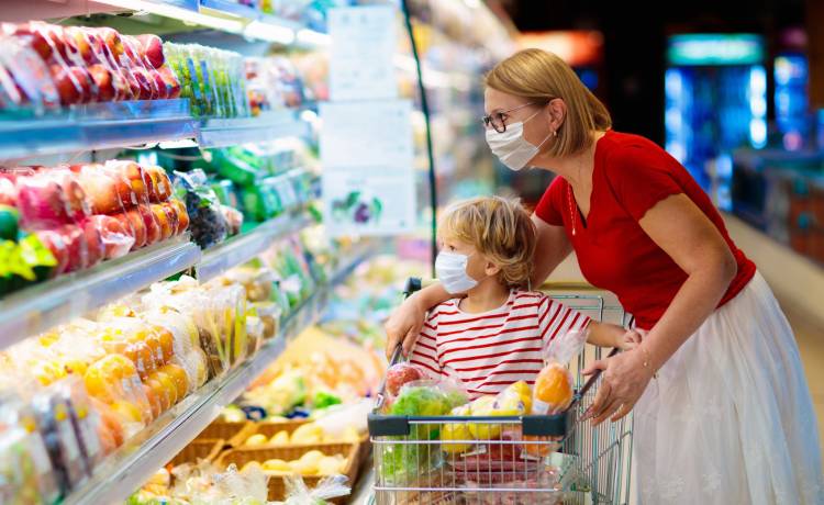 Bez maseczki nie zrobimy zakupów? Nowe przepisy jeszcze w tym miesiącu!