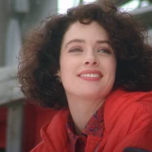 37 lat temu pojawiła się w teledysku do "Last Christmas". Dziś jest nie do poznania! Jak wygląda Kathy Hill?                    