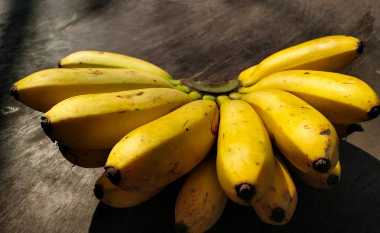 Dlaczego warto myć banany? Fot. shutterstock.com