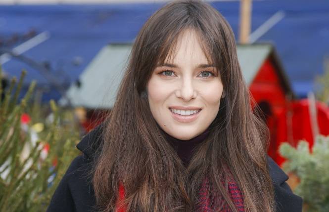 Anna Czartoryska-Niemczycka podniosła ubranie i odsłoniła brzuch. Pokazała, jak wygląda kilka tygodni po porodzie [ZDJĘCIE]