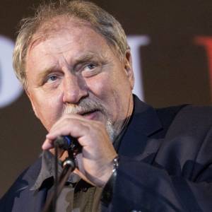 Andrzej Grabowski z córką w jednym serialu? Aktor pojawił się na planie nowej produkcji!                                             