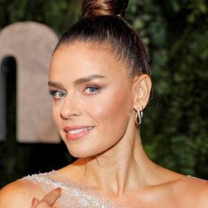 Natasza Urbańska pokazała, jak wyglądała jako nastolatka. Rozpoznajcie ją? [FOTO]                          