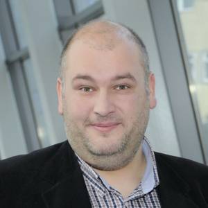 Niewiarygodna metamorfoza gwiazdy „Ojca Mateusza”'! Michał Piela schudł 30 kg