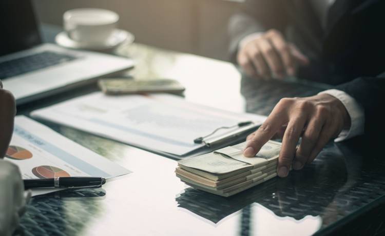 Nie martwcie się o finanse. 4 znaki zodiaku, które odczują zastrzyk gotówki