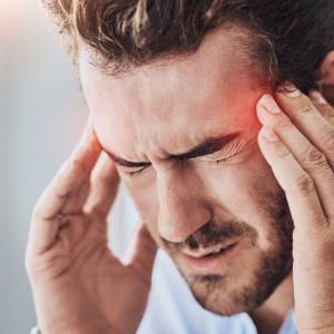 Kiedy martwić się bólem głowy? Lekarz wyjaśnia