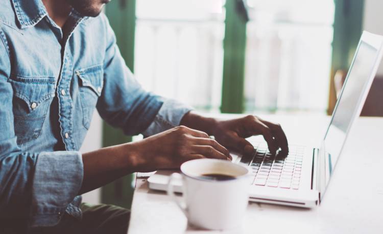 Wysyłają fałszywe e-maile! Pod kogo się podszywają? Nie należy klikać w załączniki!