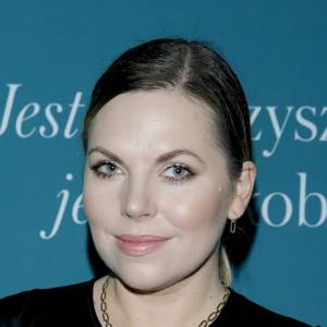 Aleksandra Kwaśniewska razem z mamą na londyńskiej premierze "The Crown"