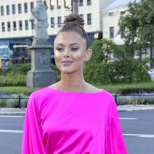 Joanna Opozda podkreśliła atuty seksowną mini. Trzy miesiące po porodzie olśniewa [FOTO]