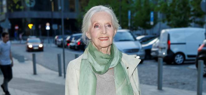 Ma 88 lat i jest modelką. Jest dowodem na to, że piękno jest ponadczasowe [FOTO]