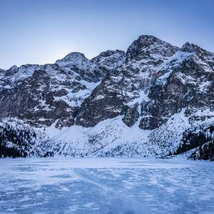 Lawina niedaleko schroniska nad Morskim Okiem. "Jej podmuch przeszedł przez drogę" [WIDEO]