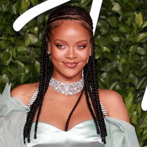 Rihanna zostanie mamą? Ta obcisła sukienka zdradziła jej tajemnicę? [ZDJĘCIA]                   
