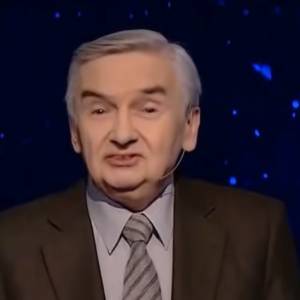 Tadeusz Sznuk zdradza, co znajduje się w upominkach dla uczestników "1 z 10"