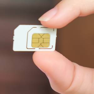 Uwaga na karty SIM! Cyberprzestępcy polują na Twoje dane