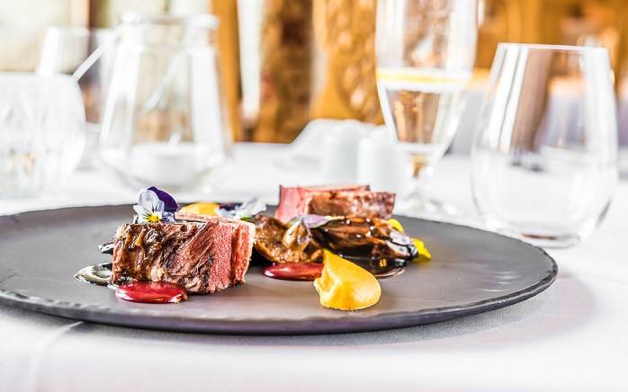 Kobieta zmarła po zjedzeniu kolacji w restauracji z gwiazdką Michelin!                  