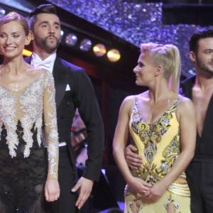 Joanna Moro w stroju kąpielowym. Do zdjęcia wybrała niecodzienną pozę! "Jedność z naturą"