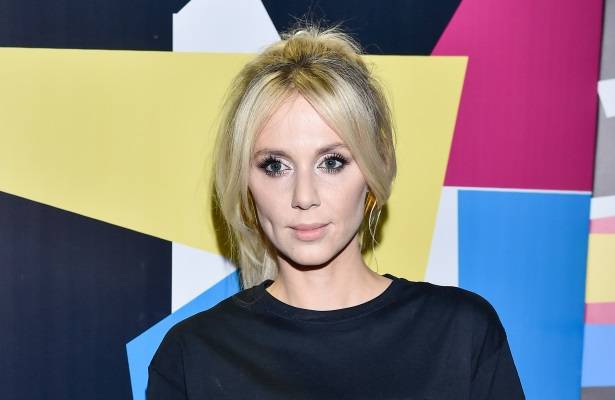 Dramat w rodzinie Kasi Moś. Zmarł jej dziadek. "Trzy godziny czekał w karetce pod szpitalem"                                   