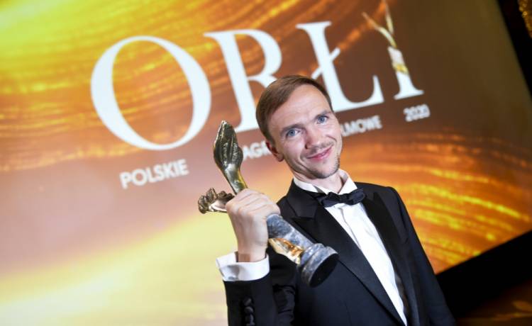 Kolejny sukces Jana Komasy. Twórca "Bożego Ciała" będzie decydował o przyznaniu Oscarów