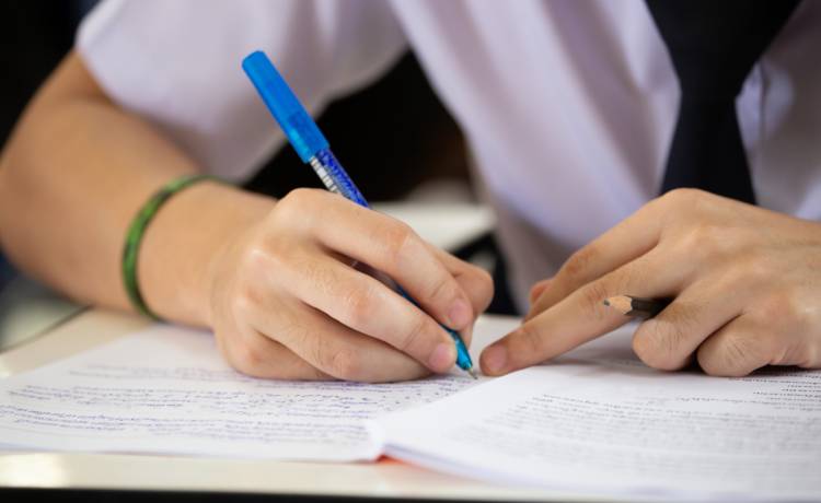 Matura 2024 - tego nie rób podczas egzaminu. Grożą za to poważne konsekwencje