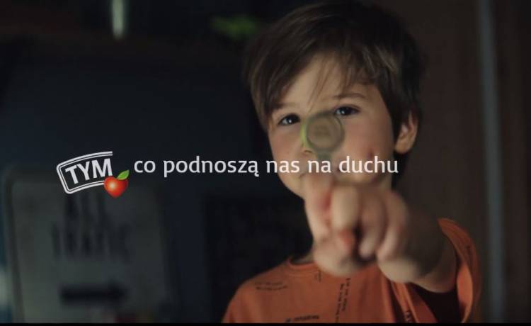 Tymbark ze wzruszającym przekazem na święta: "Tym którzy są Ci bliscy, daj coś od siebie. Nie tylko od święta"