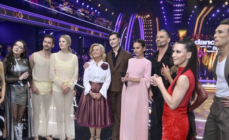 Uczestnicy programu „Taniec z gwiazdami 17”. Fot. AKPA