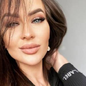 Mała Ania z "Warsaw Shore" na nowym zdjęciu. Luźna koszulka nie zdołała zakryć ciążowych krągłości! "Piękny brzusio, kwitniesz!"