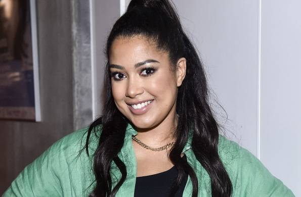 Patricia Kazadi w uroczej piżamie. Pozdrawia prosto z pościeli! [ZDJĘCIE]