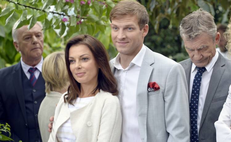 "Barwy szczęścia". Najważniejsza postać zostanie uśmiercona? Odtwórczyni głównej roli żegna się z serialem!