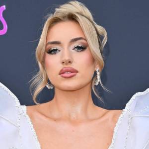 Caroline Derpienski zatrzymana przez policję. Jechała na event w Polsce