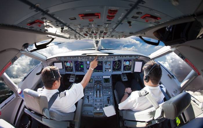 Pilot Ci tego nie powie. Cała prawda na temat samolotowych mitów!