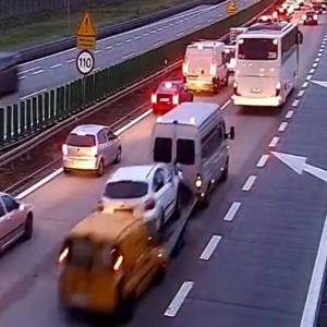 GDDKiA opublikowała szokujące nagrania. Każdy kierowca powinien je zobaczyć [WIDEO]