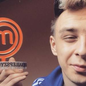 22-letni Mateusz Guncel został ojcem. Finalista MasterChefa zdradził też płeć i imię dziecka                              