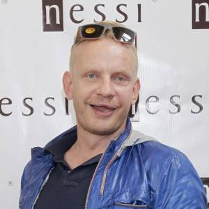 Walduś z "Kiepskich" nie do poznania. Bartosz Żukowski nie przypomina dawnego siebie [FOTO]