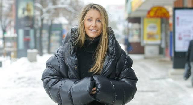 Małgorzata Rozenek w  kreacji z prześwitami pozowała fotoreporterom. Nie wszystko spodobało się internautom: "Brak klasy"