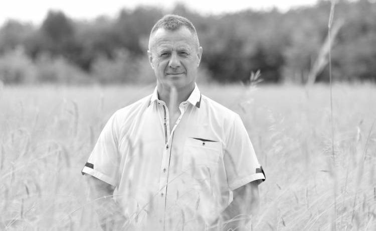 Produkcja programu: "Rolnik szuka żony" wspomina zmarłego uczestnika show. Poruszające wideo trafiło do sieci