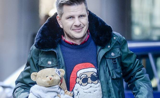 Filip Chajzer miał stłuczkę. W aucie był jego półtoraroczny syn. "Huk, wstrząs i histeria dziecka"          