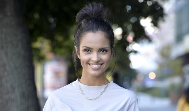 Klaudia El Dursi delikatnie odsłania biust i rozpala zmysły. "Nie można nadziwić się taką urodą" [ZDJĘCIE]