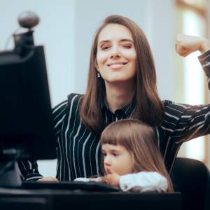 Dzień Matki już wkrótce. Jakie uprawnienia ma mama w pracy? 