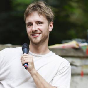 Maciej Musiał na zdjęciu z mamą. Fani w szoku! Myśleli, że to jego dziewczyna