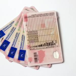 Kto i kiedy musi wymienić bezterminowe prawo jazdy?