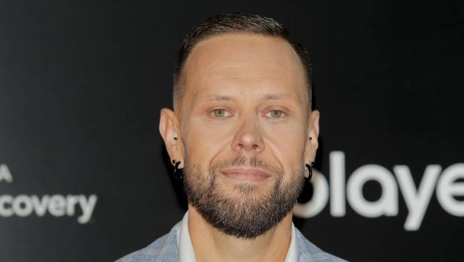 Mateusz Borkowski z "Gogglebox" odsłania ciało nad basenem. Zrzucił 170 kg [ZDJĘCIE]