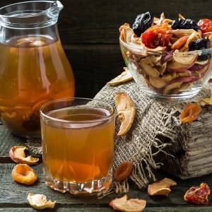 Znudził cię kompot z suszu? Dodaj ten składnik. Smak wprawi cię w osłupienie!