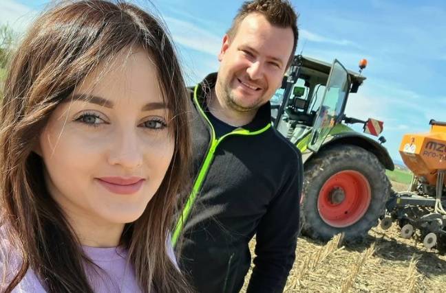 Anna Bardowska z "Rolnik szuka żony" pokazała zdjęcie z trójką dzieci. "Pasuje wam"