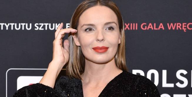 Agnieszka Włodarczyk w bieliźnie. Aktorka opublikowała sensualne kadry i zadała internautom ważne pytanie! [ZDJĘCIA]