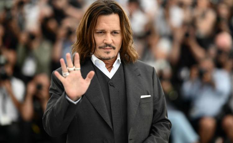 Johny Depp ma nową dziewczynę? CHRISTOPHE SIMON/AFP/East News