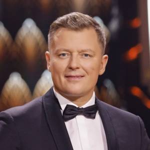 Niepewne losy Rafała Brzozowskiego w TV. Dalej będzie prowadził program "Jaka to melodia"? 