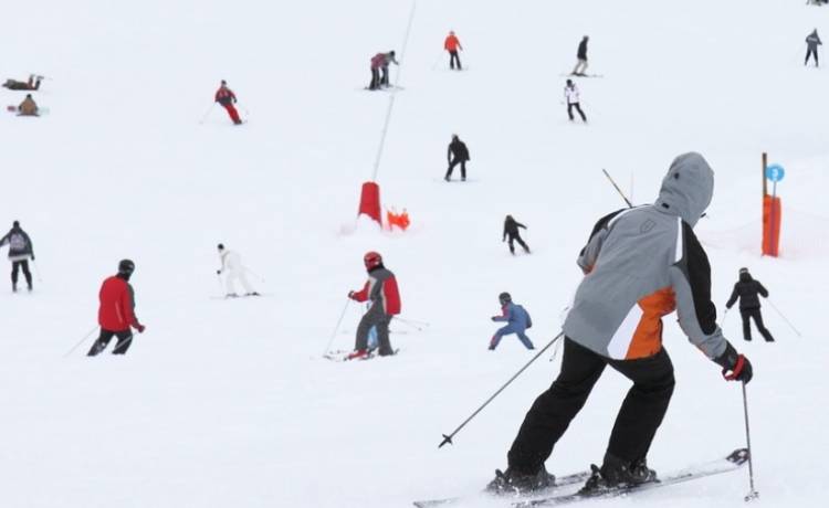 Krynica Zdrój: Na stoku tragicznie zmarł pracownik stacji narciarskiej. Nie udało się go uratować
