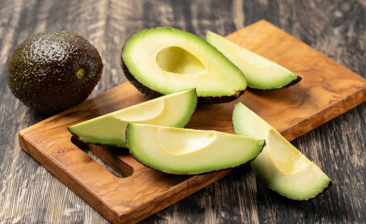 Awokado nie będzie już brązowe! Zobacz, jak je przechować, fot. Shutterstock
