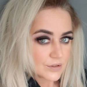 "Gogglebox". Agnieszka Kotońska w bikini. "Życzę hejterom miłego szukania we mnie kompleksów"