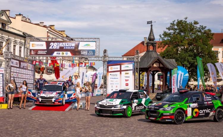 Rajdowe emocje w Rzeszowie. Grzegorz Grzyb po raz czwarty triumfuje!